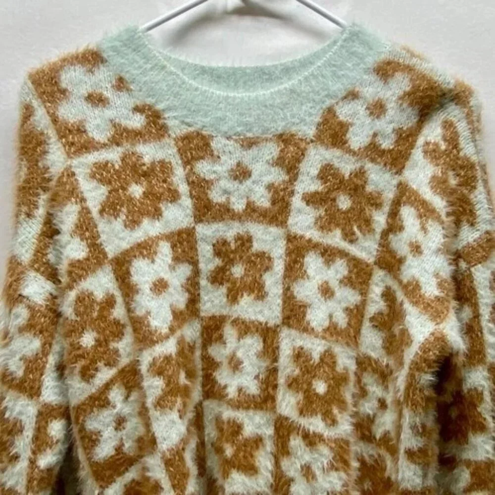 SO Fuzzy Sweater Women Med Mint + Brown‎ Floral Crop Goods For Life Long Sleeve